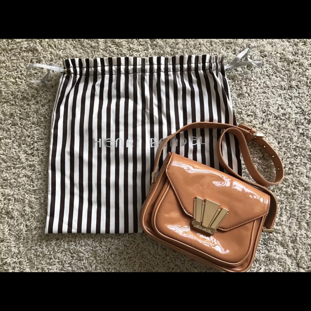 Henri Bendel Beige Patent Leather Shoulder Bag